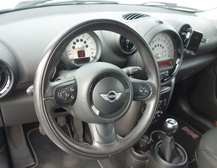 Mini Paceman 18
