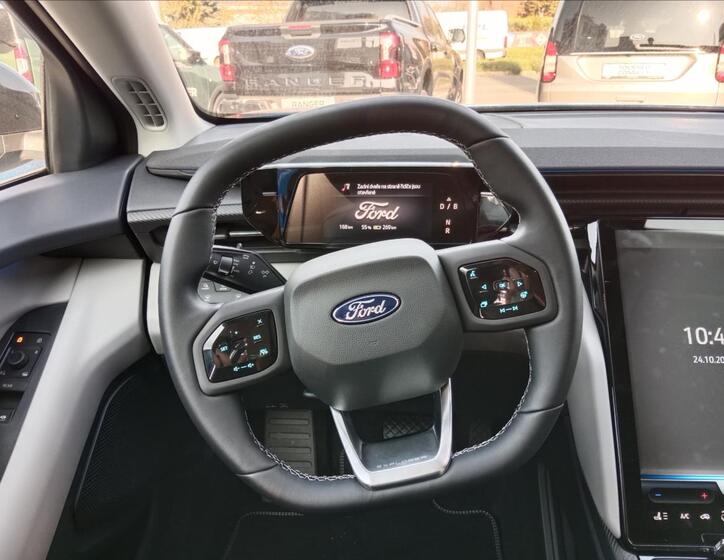 Ford Explorer 10