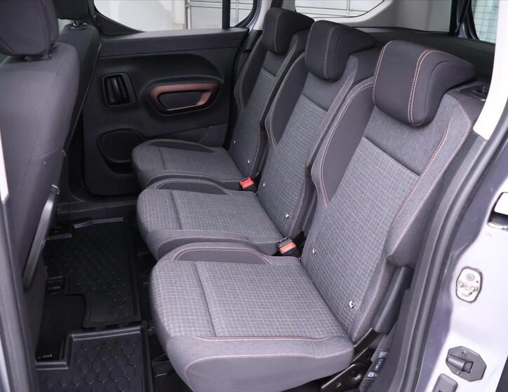 Peugeot Rifter 16