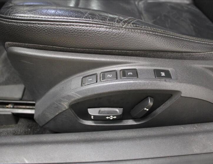 Volvo C70 25