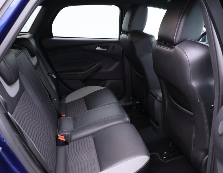 Ford Focus 13