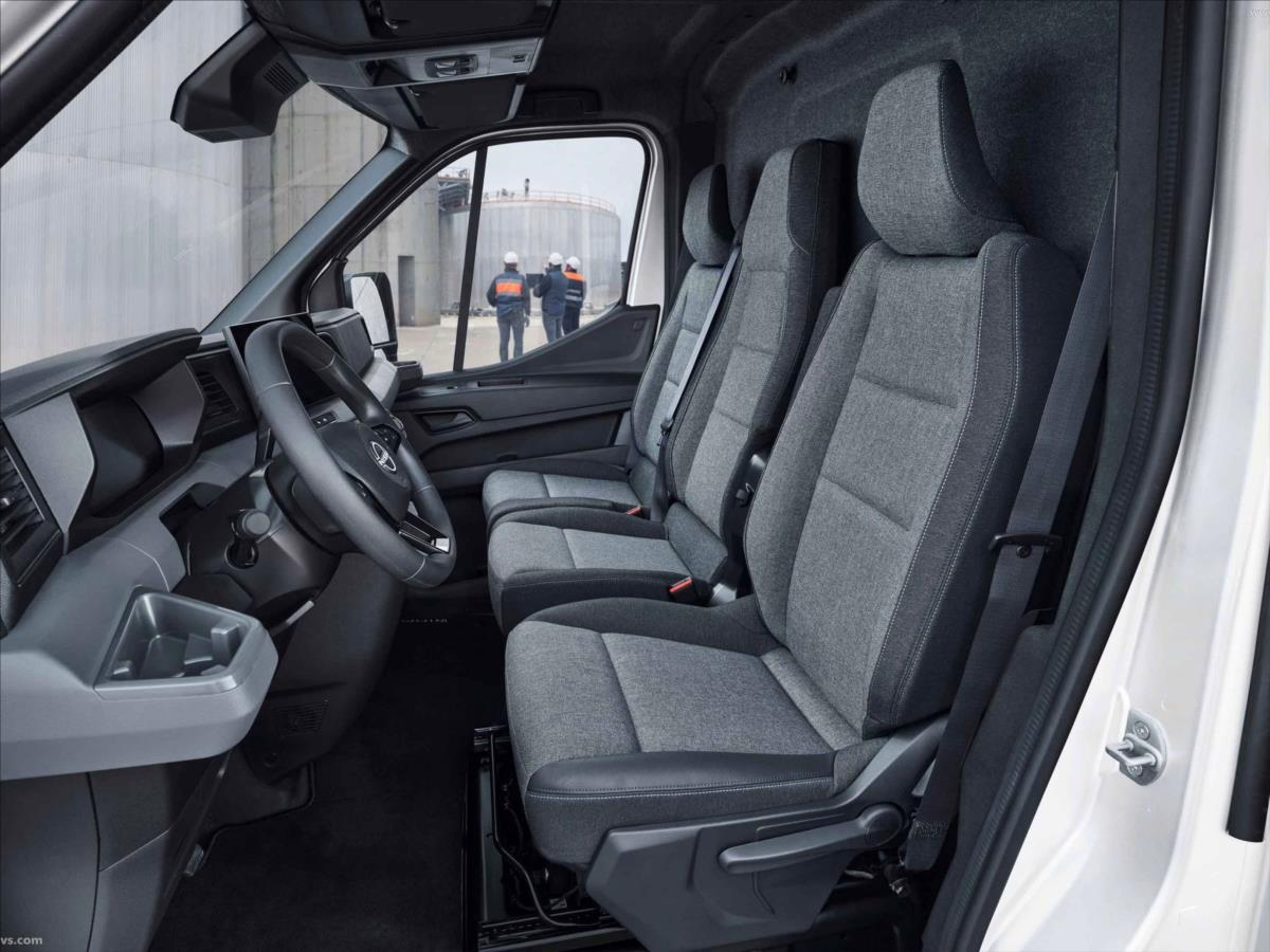 Nissan Interstar