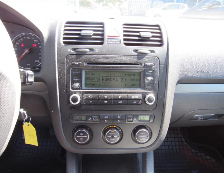Volkswagen Golf 15