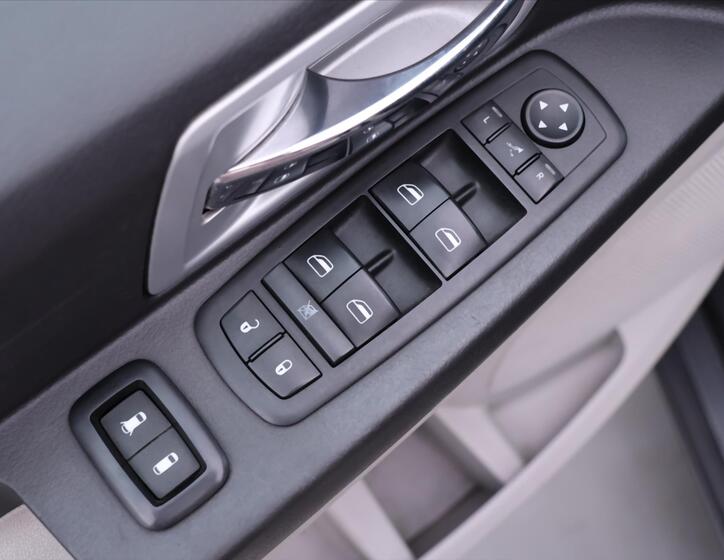 Chrysler Grand Voyager 16
