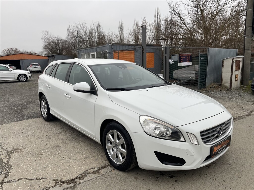 Volvo V60 4