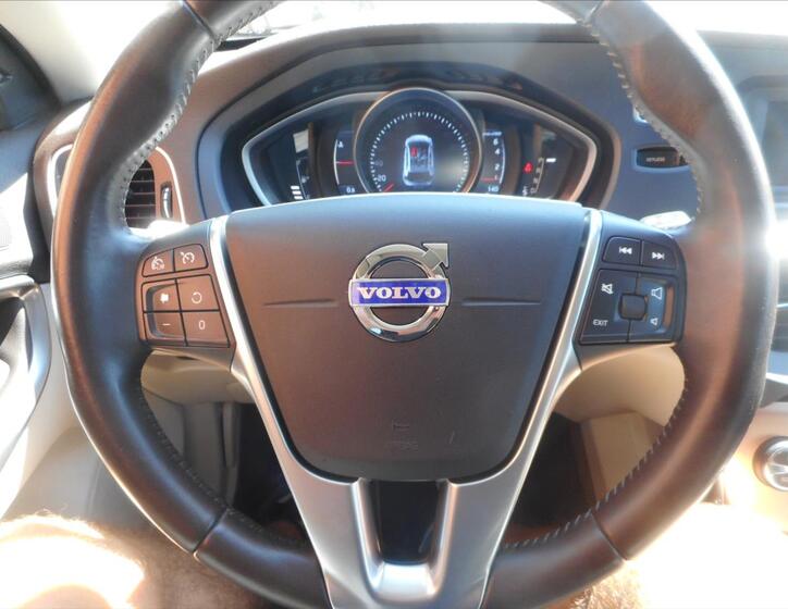 Volvo V40 12