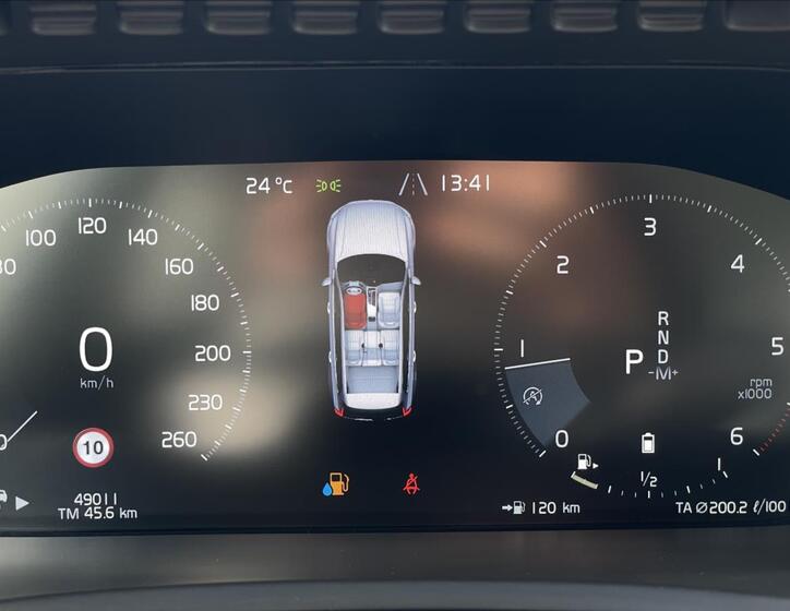 Volvo XC90 10