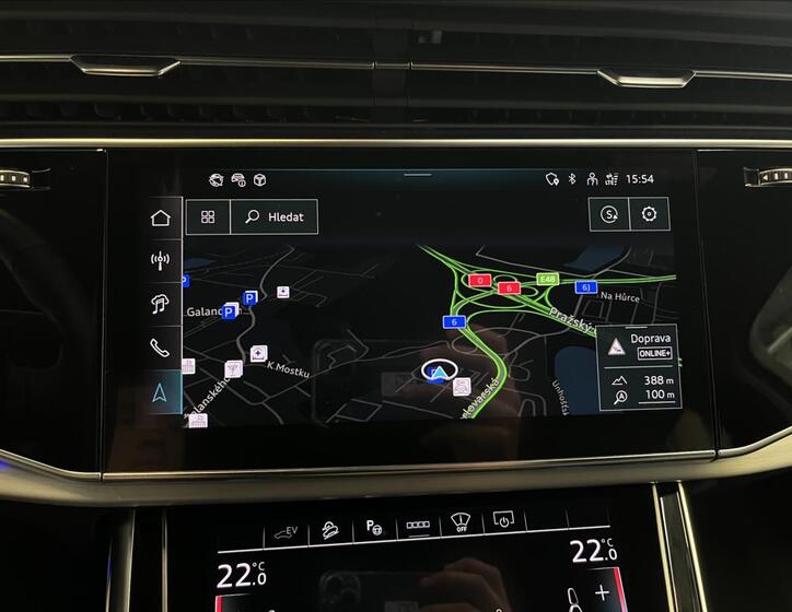 Audi Q7 8