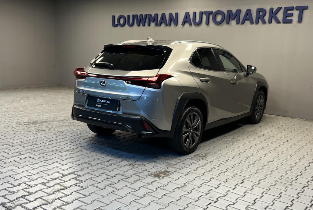 Lexus UX 300h