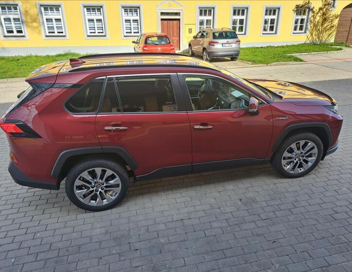 Toyota RAV4 11
