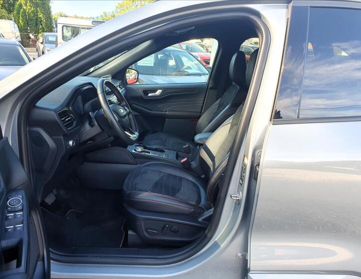 Ford Kuga 9