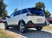 Peugeot 5008 12