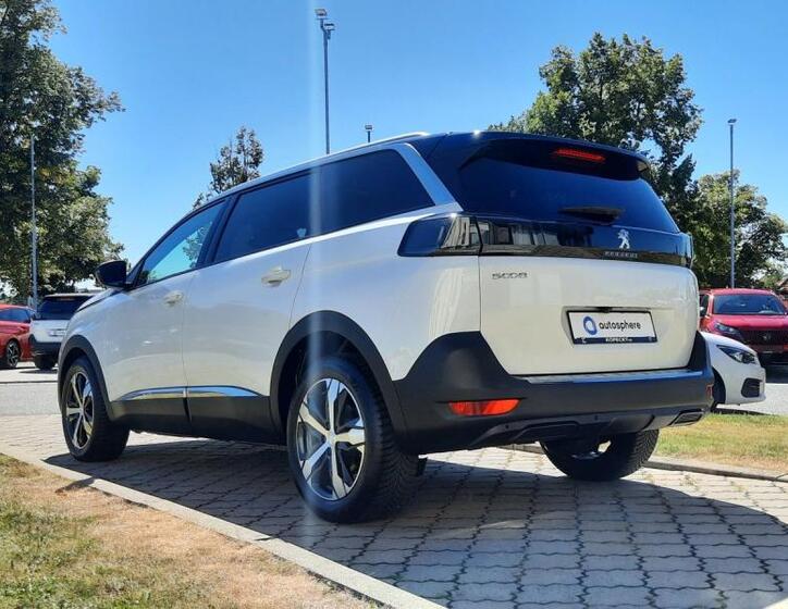 Peugeot 5008 12