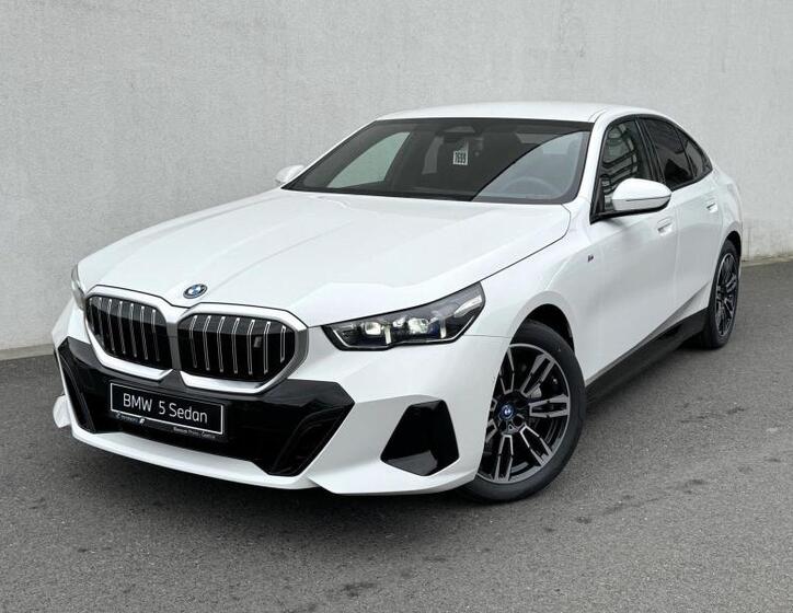 BMW i5 1