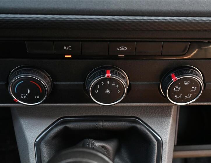 Volkswagen Transporter 18