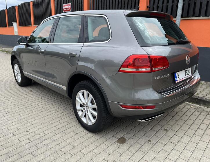 Volkswagen Touareg 7