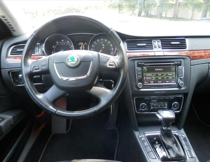 Škoda Superb 17