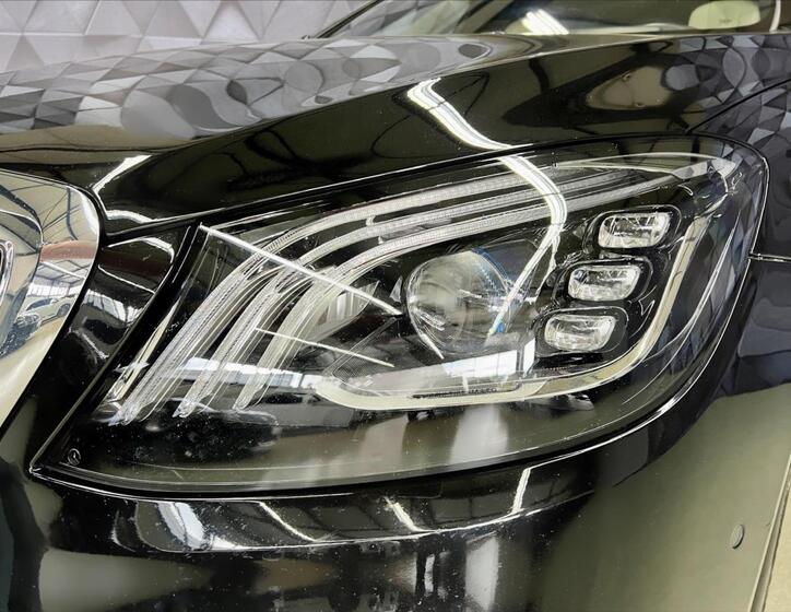 Mercedes-Benz Třídy S 8
