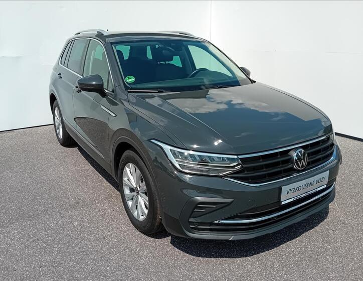 Volkswagen Tiguan 7