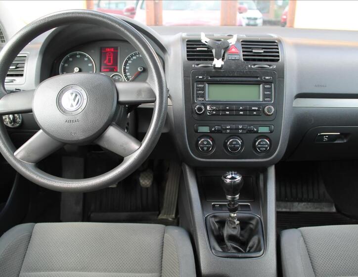 Volkswagen Golf 9