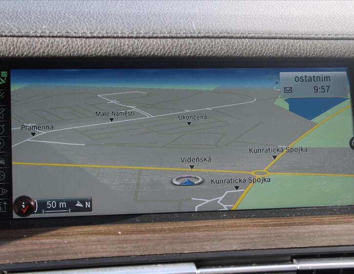 BMW Řada 7 17