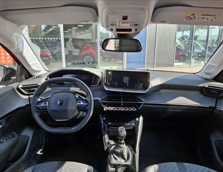 Peugeot 208 5