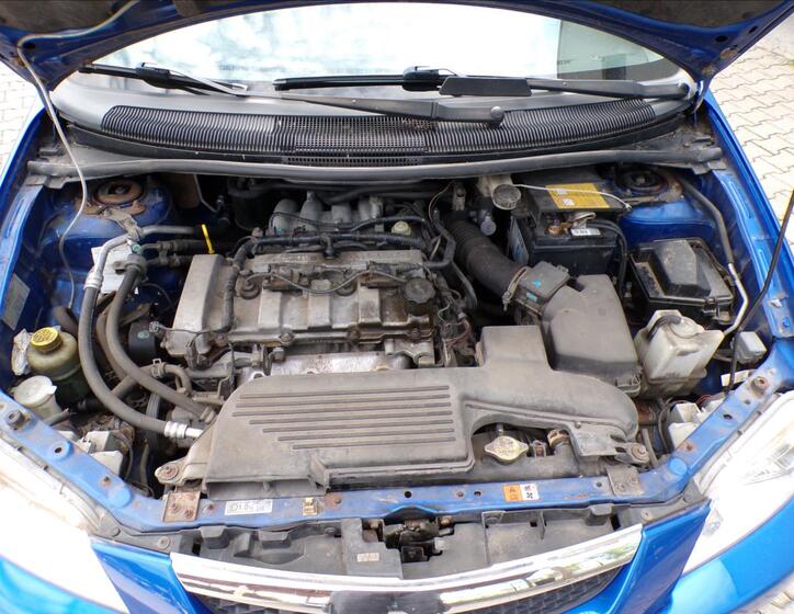 Mazda Premacy 23