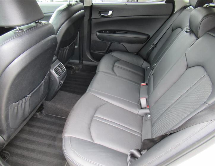 KIA Optima 10
