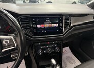 Volkswagen T-Roc 11