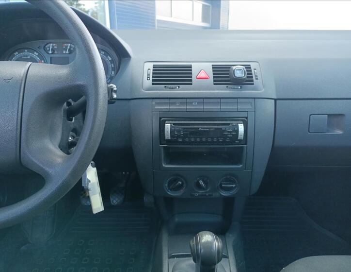 Škoda Fabia 16