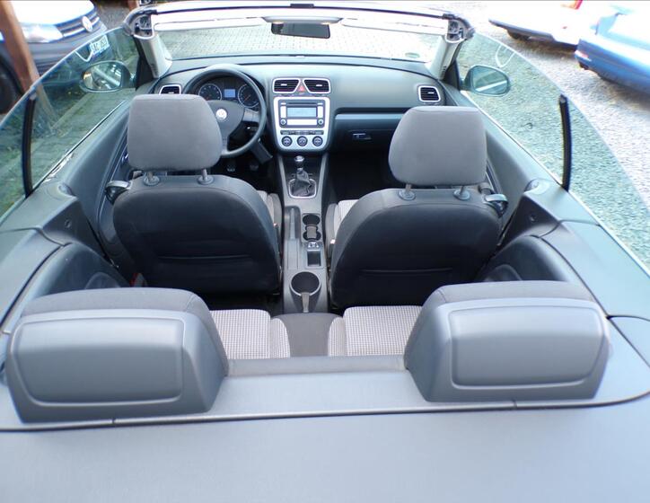 Volkswagen EOS 9