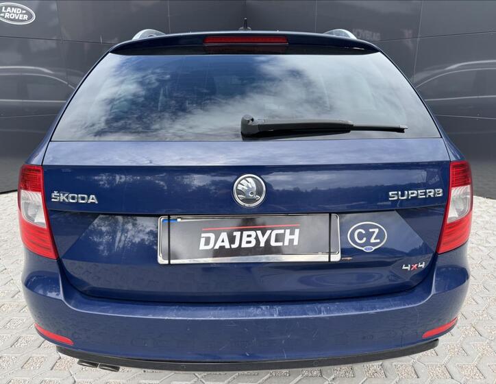 Škoda Superb 9