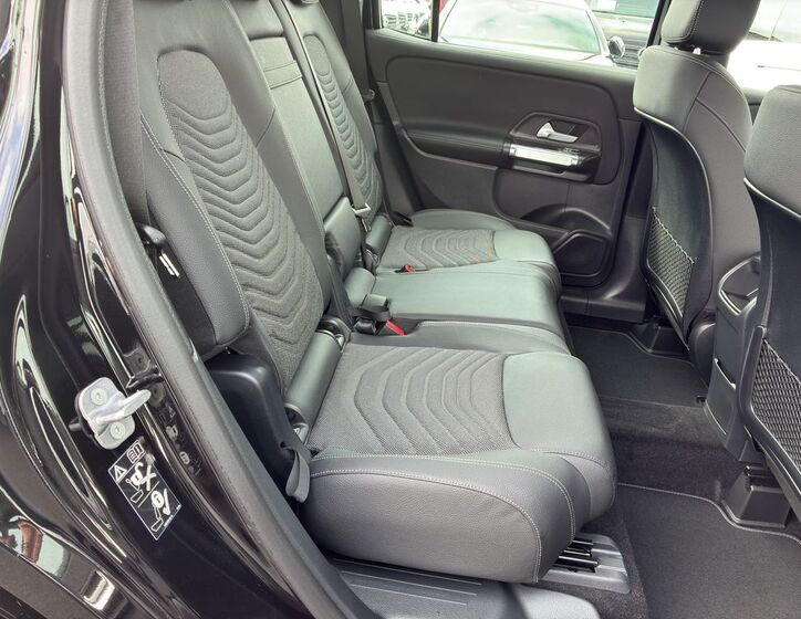 Mercedes-Benz GLB 7