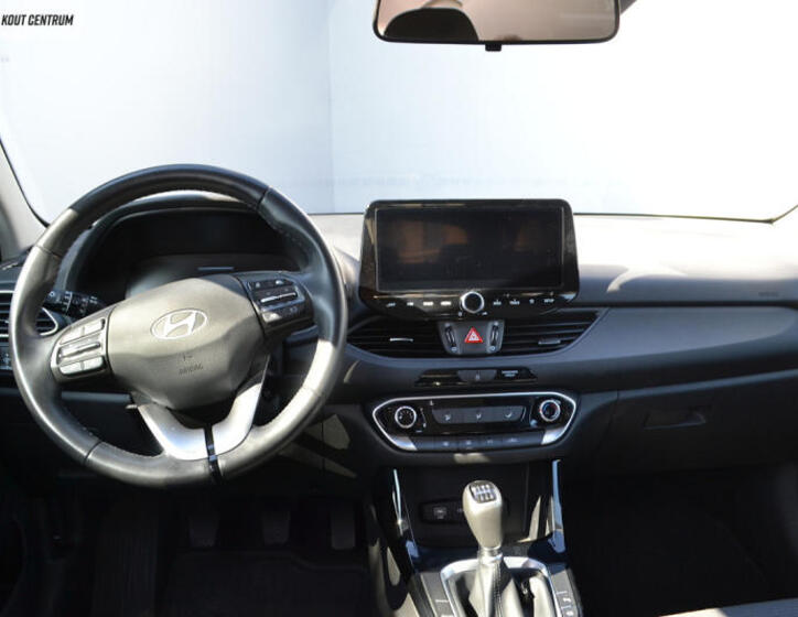 Hyundai i30 16