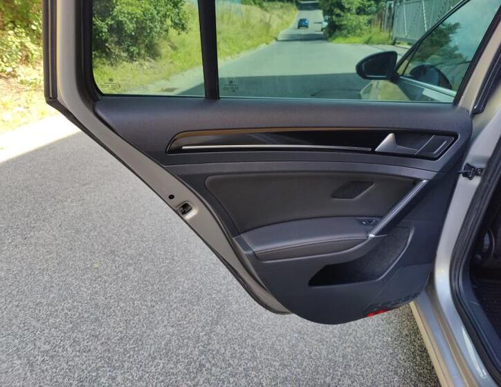 Volkswagen Golf 14