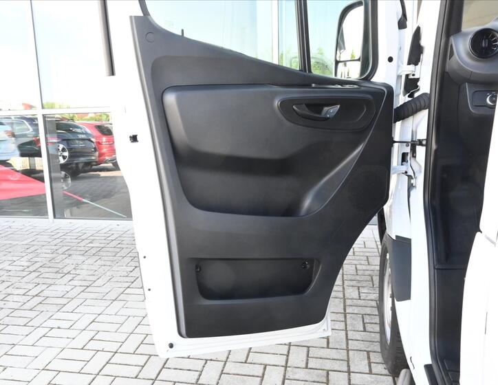 Mercedes-Benz Sprinter 24