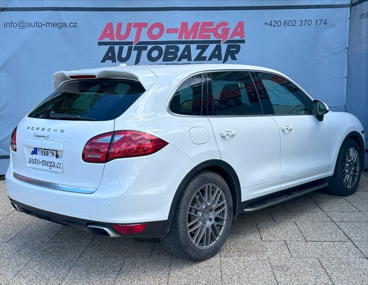 Porsche Cayenne 6