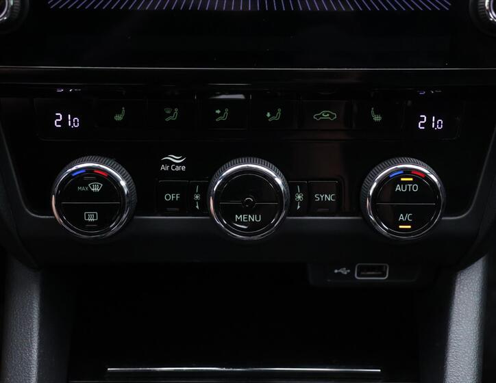 Škoda Octavia 23