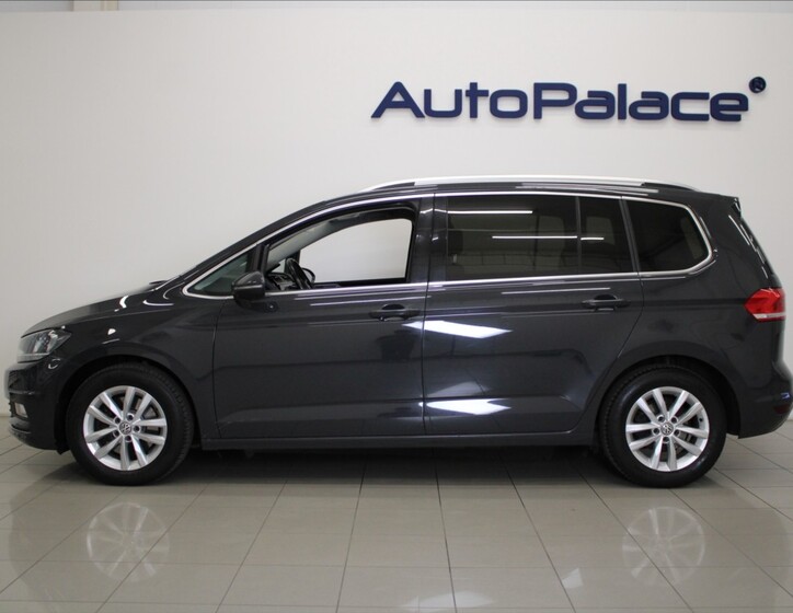 Volkswagen Touran 5