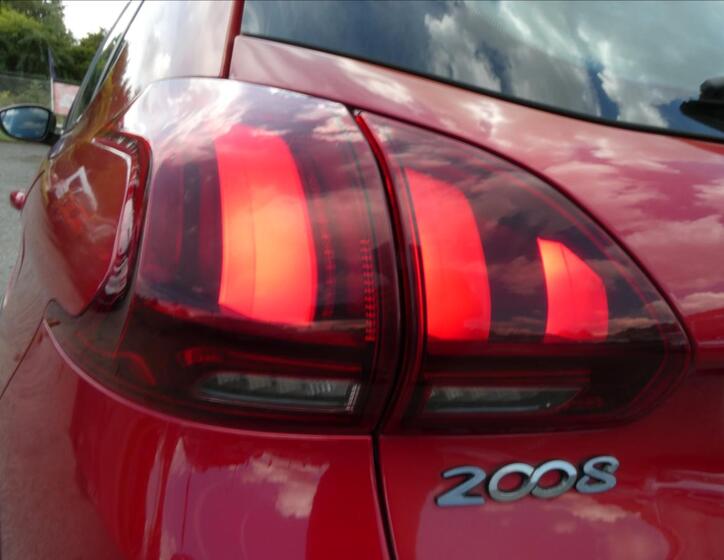 Peugeot 2008 11