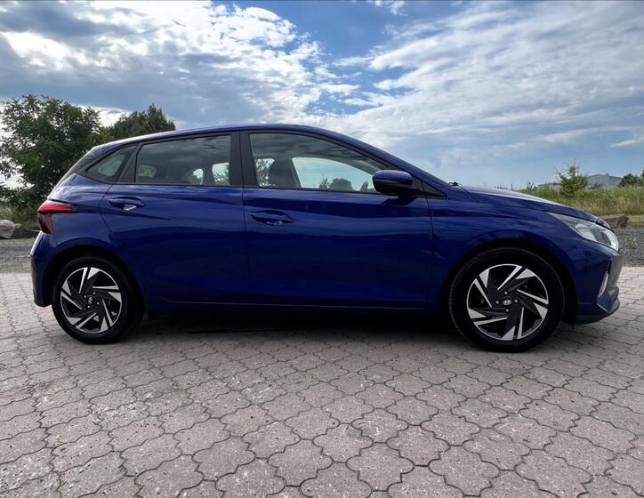 Hyundai i20 8