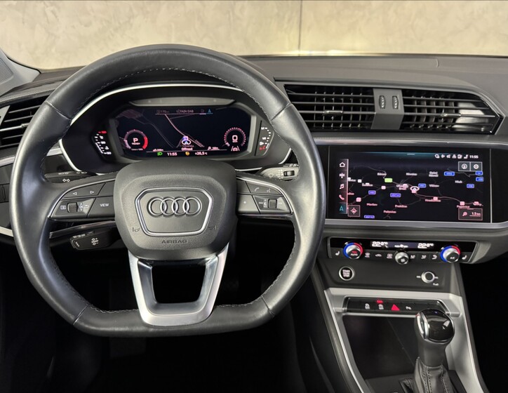 Audi Q3 43