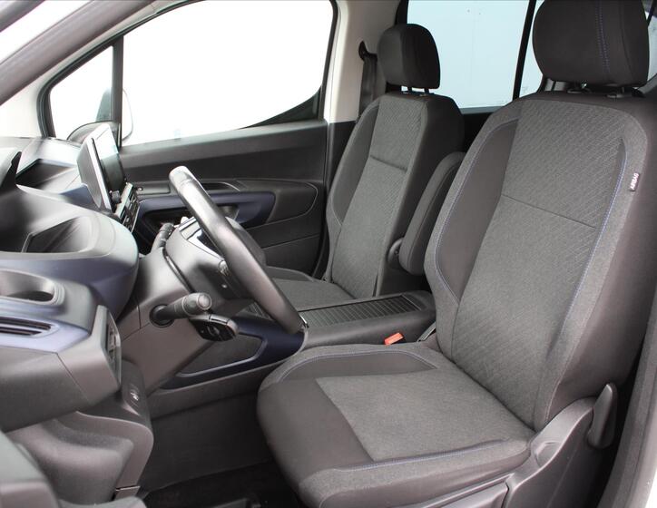 Peugeot Rifter 10