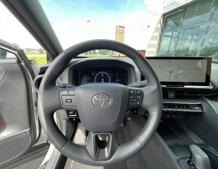 Toyota C-HR 11