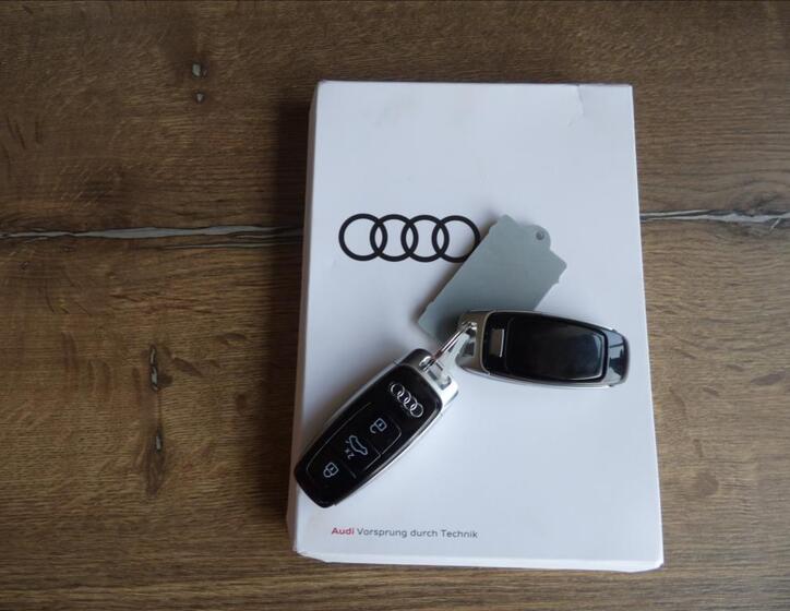 Audi e-tron 71