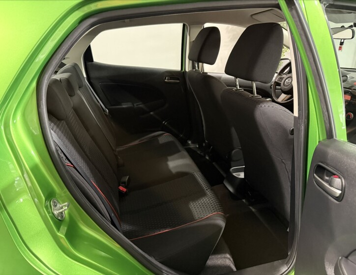 Mazda 2 22