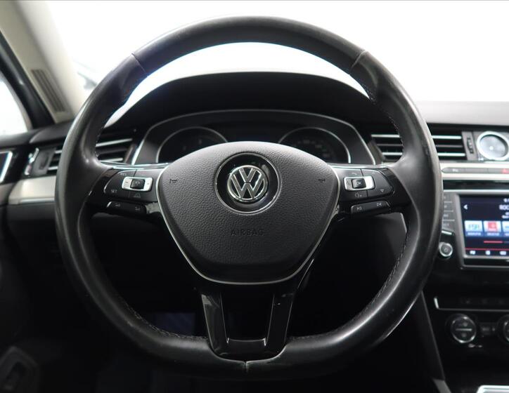 Volkswagen Passat 18