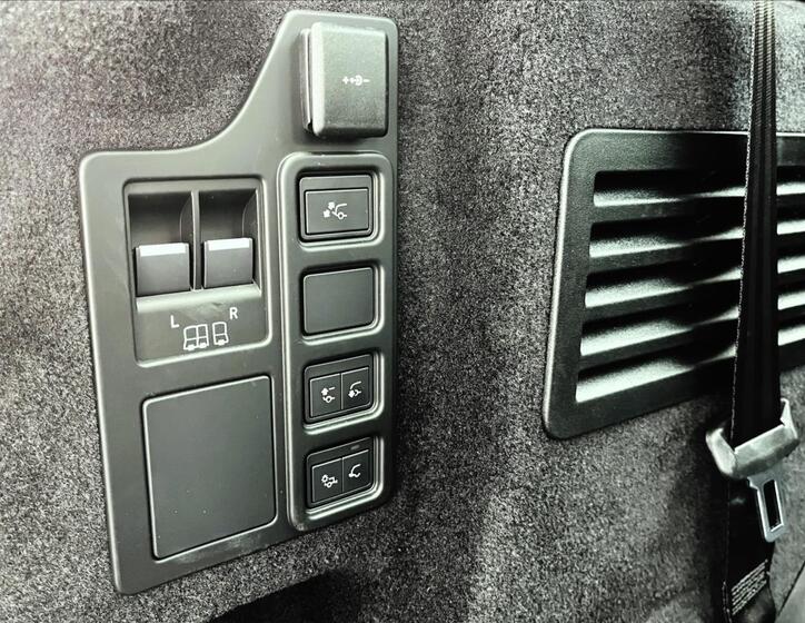 Land Rover Discovery 7