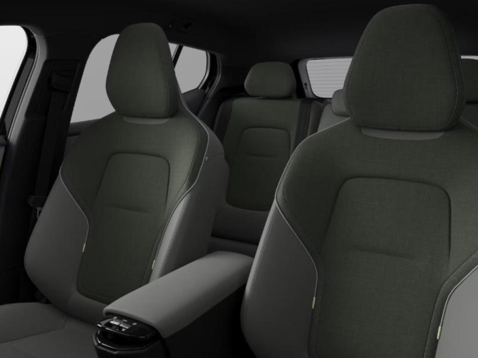 Volvo EX30 11
