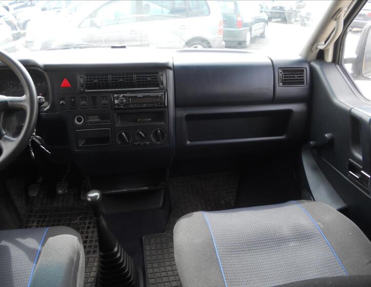Volkswagen Caravelle 14